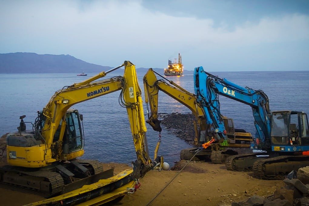 submarine power cable beach pull